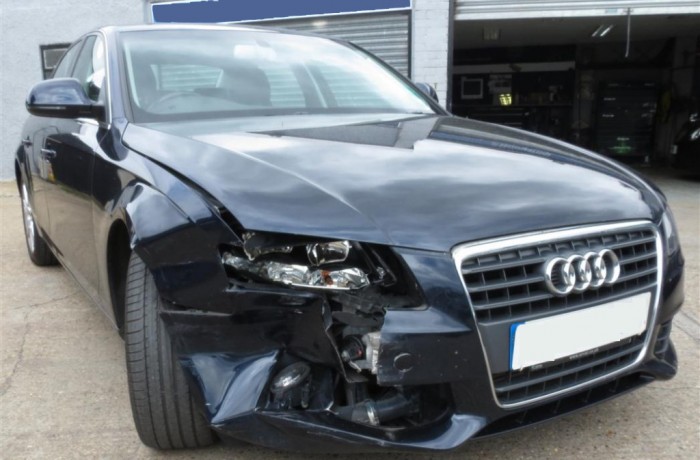 schade auto check